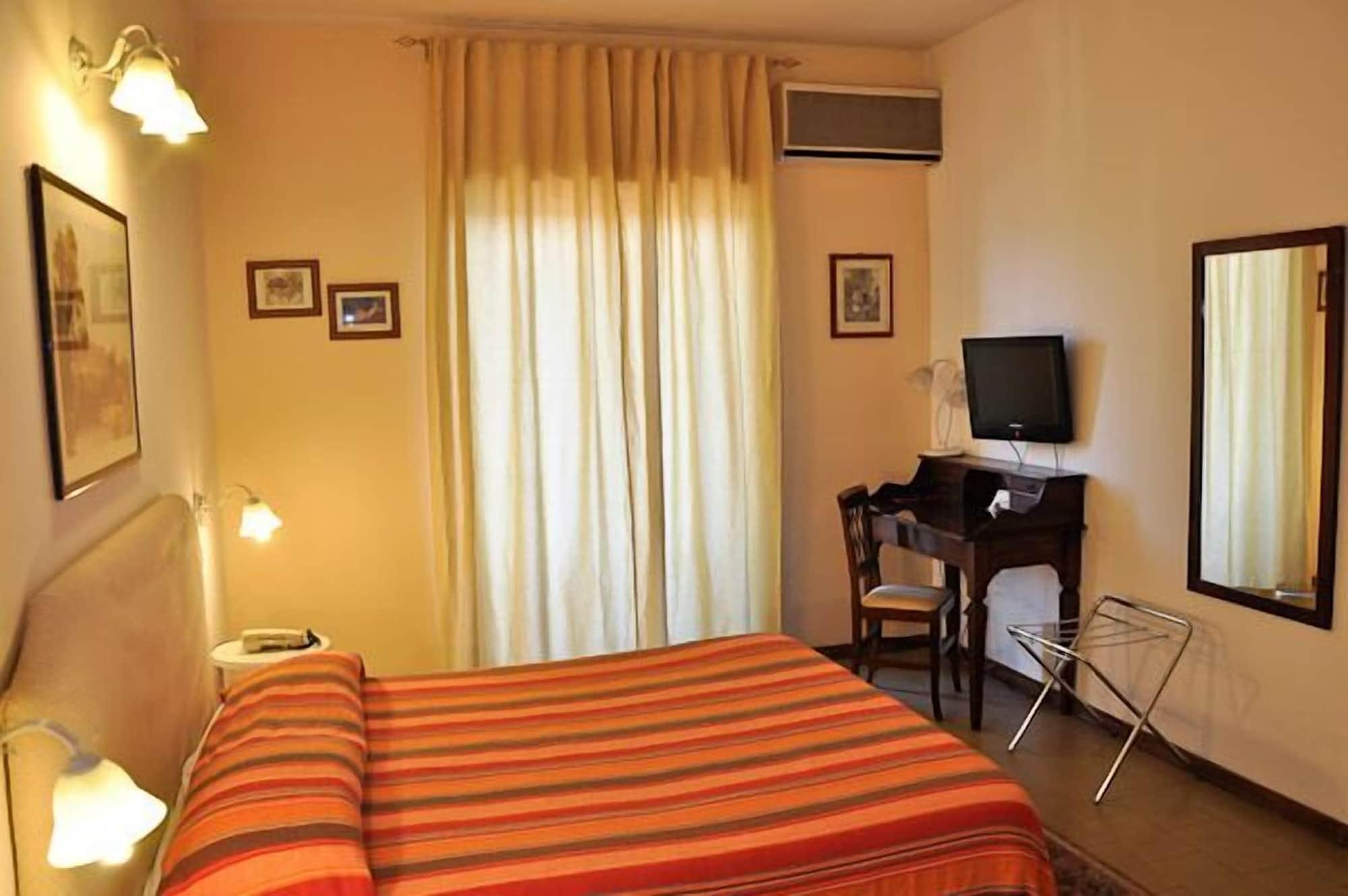 Tk Hotel - Ex Ares San Giovanni La Punta Εξωτερικό φωτογραφία