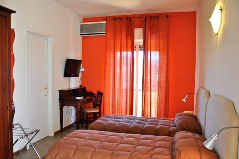 Tk Hotel - Ex Ares San Giovanni La Punta Εξωτερικό φωτογραφία