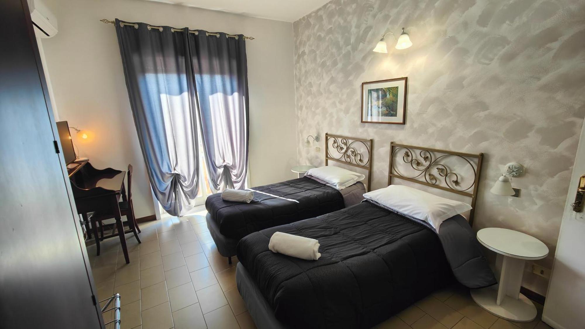 Tk Hotel - Ex Ares San Giovanni La Punta Εξωτερικό φωτογραφία